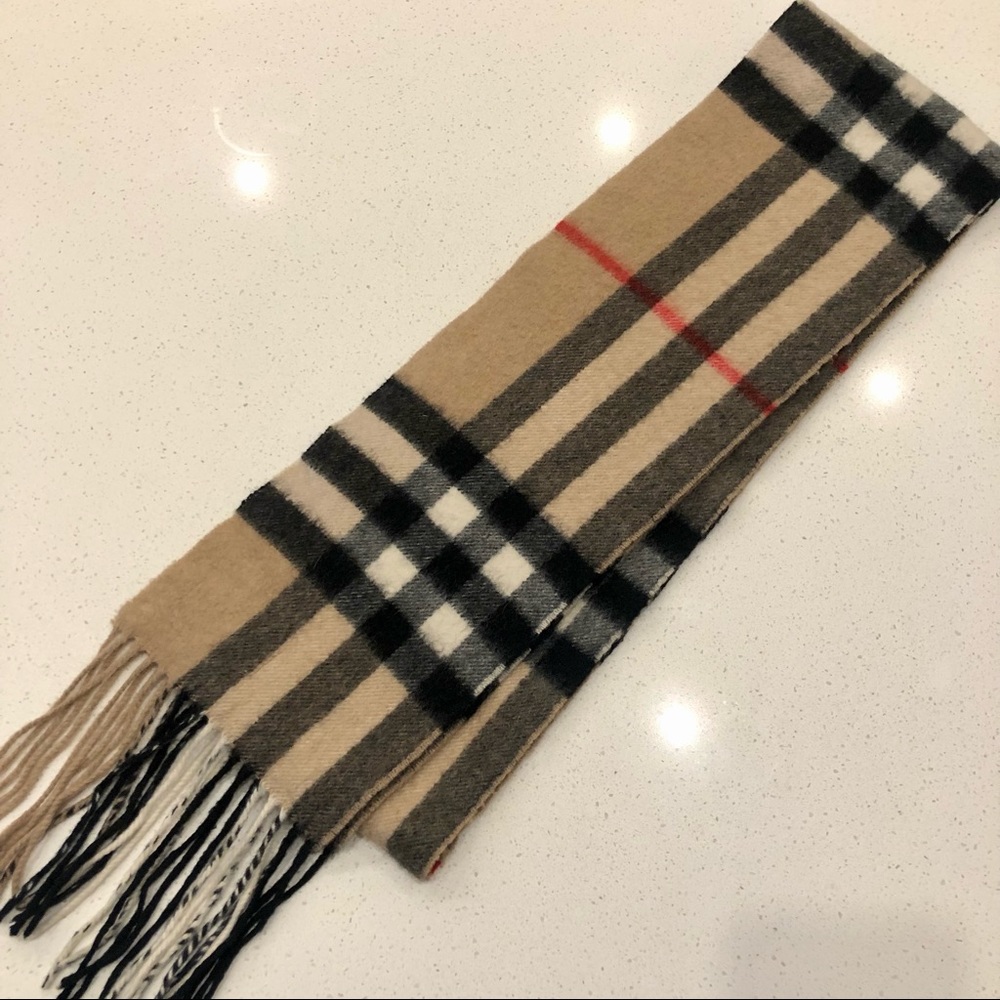 Authentic Classic Check Burberry Cashmere Scarf